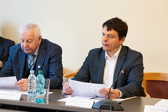 Aizsardzības, iekšlietu un korupcijas novēršanas komisijas sēde