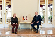 Edvards Smiltēns aicina Vācijas vēstnieci stiprināt ekonomisko sadarbību Eiropas Savienības ietvaros