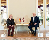 Edvards Smiltēns tiekas ar Vācijas vēstnieci