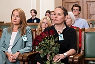 Saeima Sabiedrisko elektronisko plašsaziņas līdzekļu padomes locekļu amatos apstiprina Unu Klapkalni un Sanitu Upleju-Jegermani