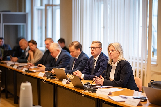 Tautsaimniecības, agrārās, vides un reģionālās politikas komisijas sēde