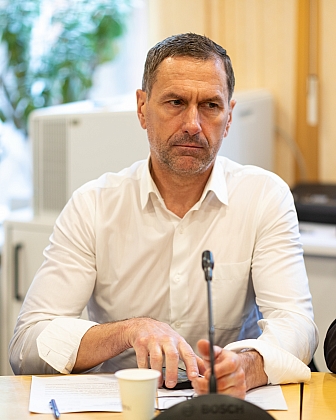 Valsts pārvaldes un pašvaldības komisijas sēde