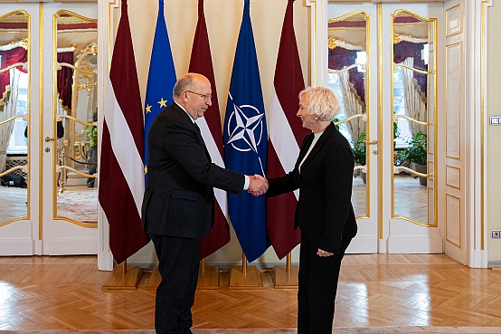 Daiga Mieriņa tiekas ar Eiropas Komisijas Aizsardzības un kosmosa komisāru