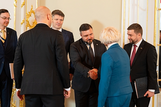 Saeimā viesojas Ukrainas aizsardzības ministrs