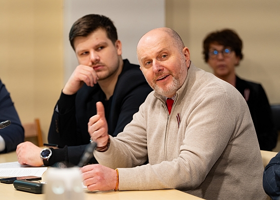 Mandātu, ētikas un iesniegumu komisijas sēde