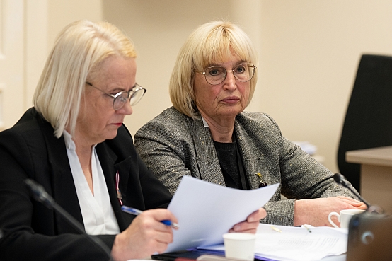 Sociālo un darba lietu komisijas sēde