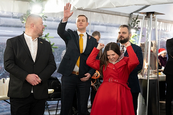 Ziemassvētku radošā darbnīca un labdarības izsole